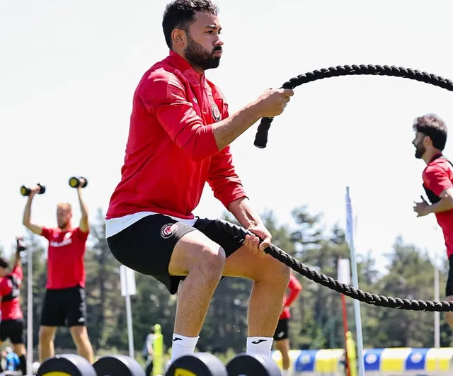 Çorum FK yeni sezon hazırlıklarını çift antrenmanla sürdürüyor