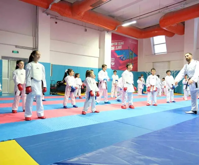 Demirkent'te yaz hareketi: 1.516 sporcu 8 branşta eğitim alıyor