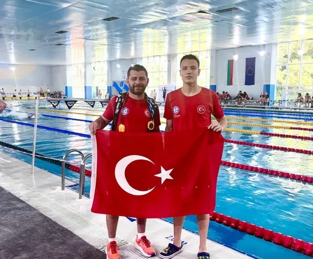 Denizli'nin iki yüzücüsü ulusal ve uluslararası alanda aynı anda zirvede