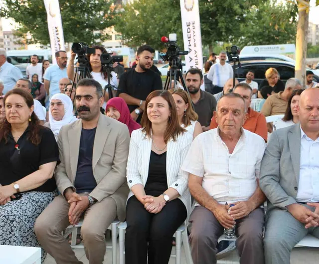 Diyarbakır'da 100 bin kapasiteli Halk Ekmek fabrikası açıldı