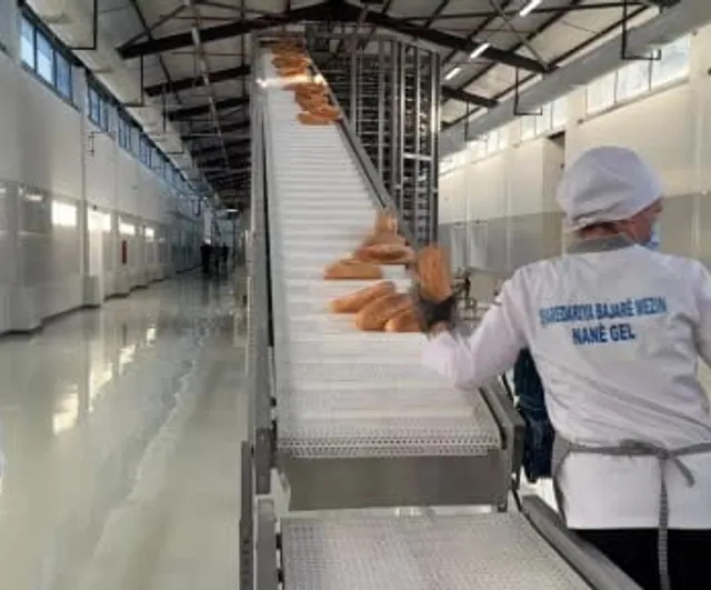 Diyarbakır’da 100 bin kapasiteli halk ekmek fabrikası açıldı