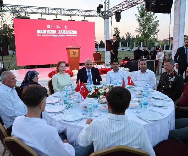 Diyarbakır’da 15 Temmuz'un 10. yıldönümünde şehit aileleri ve gaziler yemekte buluştu