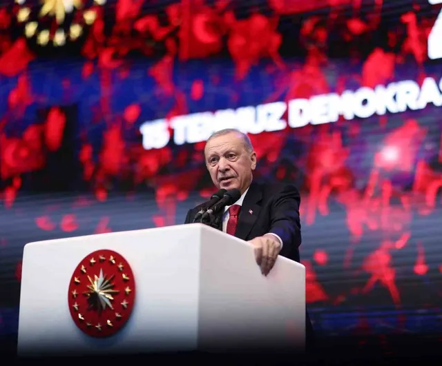 Emine Erdoğan: 15 Temmuz tarihi bir dönüm noktasıdır