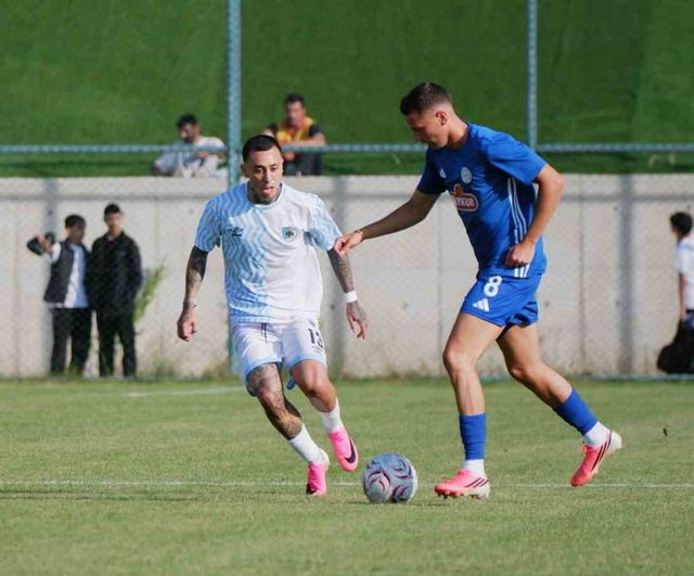 Erzurumspor FK ile Çaykur Rizespor hazırlık maçı golsüz eşitlikle sonuçlandı