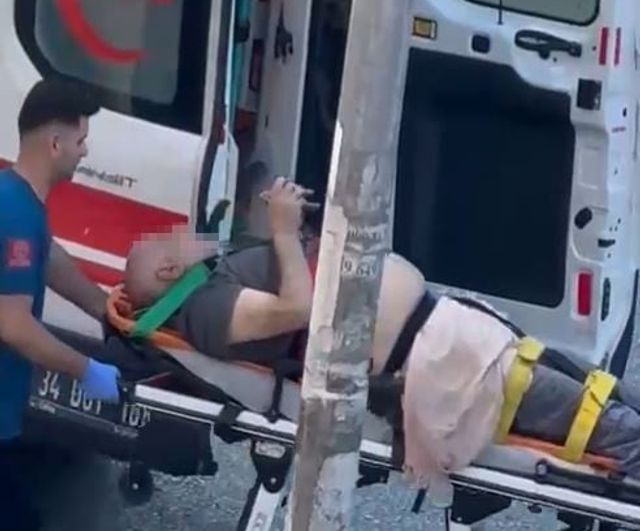 Esenyurt'ta evinden çıkan yaşlı adama silahlı saldırı anları kamerada