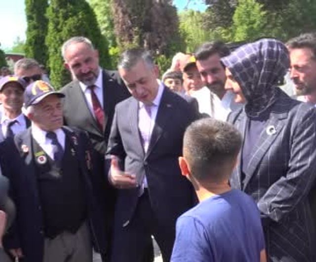 Esenyurt’ta Gümüş Sosyal Tesisi ve Kıbrıs 74 Emekli Evi hizmete açıldı