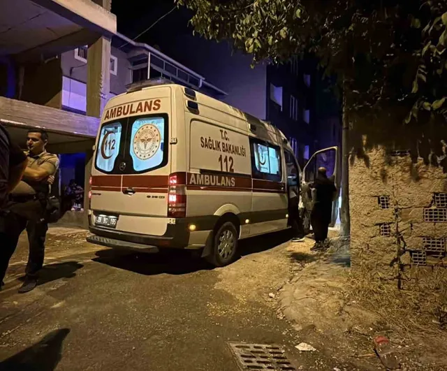 Eskişehir'de kendini karnından bıçaklamaya çalıştığı belirlenen kişi hastaneye kaldırıldı