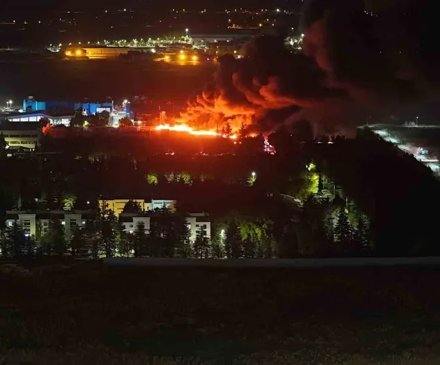 Eskişehir TEI'deki yangını söndürme çalışmaları sürüyor
