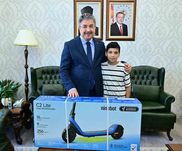 Eskişehir valisi Dr. Erdinç Yılmaz orman şehidinin evladı Batuhan’ın hayalini gerçekleştirdi