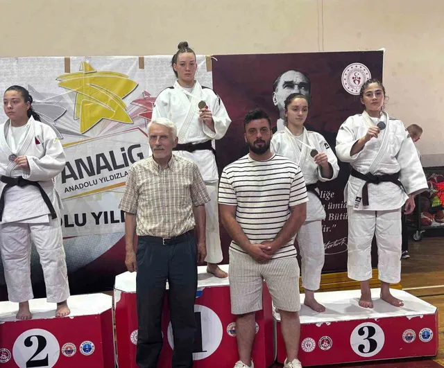Eskişehirli judocu Tuana Kambur yarı finalde şampiyon oldu