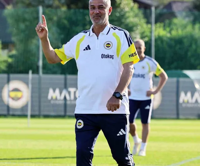 Fenerbahçe, Avusturya kampında akşam antrenmanı gerçekleştirdi