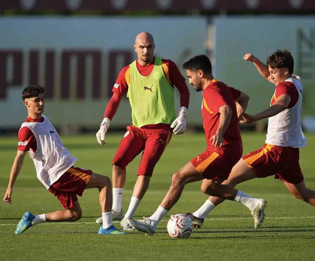 Galatasaray günü çift antrenmanla tamamladı