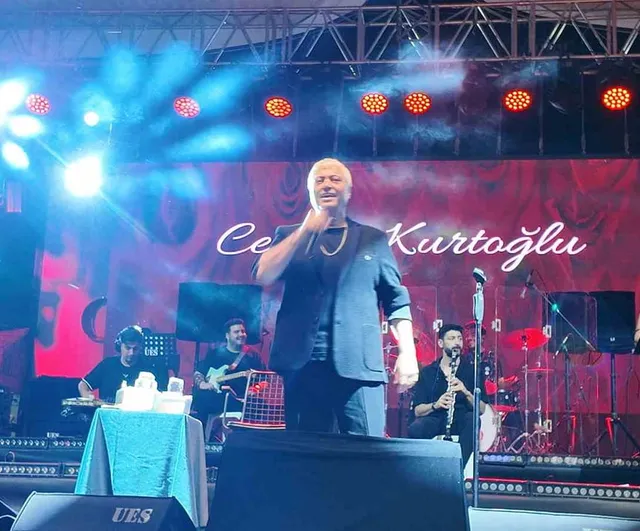 Gediz tarhana festivalinde Cengiz Kurtoğlu coşkusu