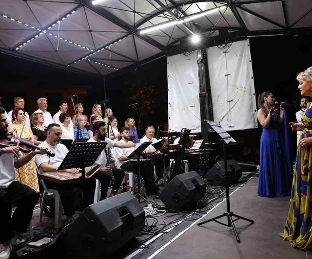 Gölyazı’da Sezen Aksu şarkıları korolar tarafından seslendirildi