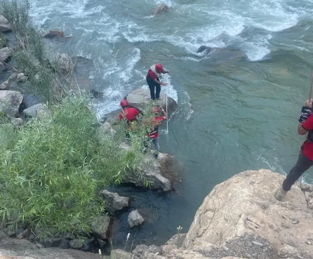Hakkari'de dere kıyısında kaybolan Şevket İzci için bölgede seferberlik
