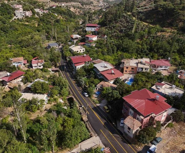 HBB, Kırıkhan Delibekirli yolunda asfalt çalışmalarını sürdürüyor