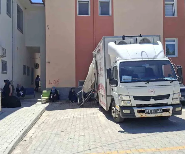 Hisarcık’ta mobil mamografi ile ücretsiz meme kanseri taramaları sürüyor