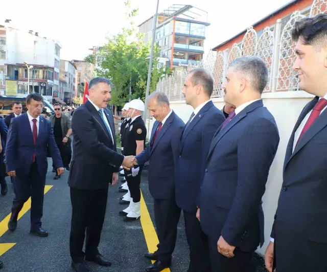İçişleri bakanı Çiftçi Hakkari'de