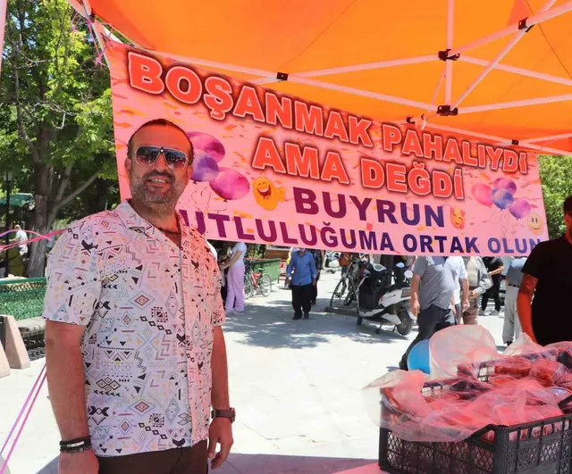 Karaman’da 11 yıllık evliliğini sonlandıran gurbetçi lokma dağıttı