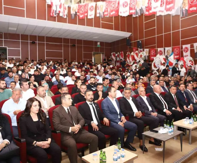 Kayapınar'da tek listeyle seçilen Baver Bulut görevine devam ediyor