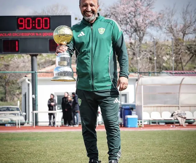Kayseri Şekerspor'da Erkan Demirel ile yollar ayrıldı