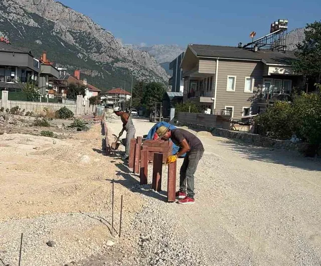 Kente dokunan çalışmalar: Kemer'de mahallere yayılan altyapı seferberliği