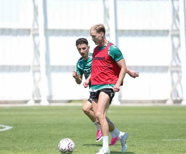 Konyaspor yeni sezon hazırlıklarına Konya'da devam ediyor
