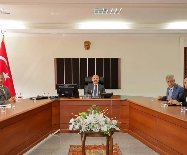 Koordinasyon kararlılığı: vali Dr. Osman Varol kaymakamlarla ilçe hizmetlerini değerlendirdi