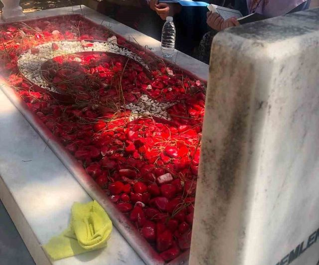 Kur’an kursu öğrencilerinden şehide vefa