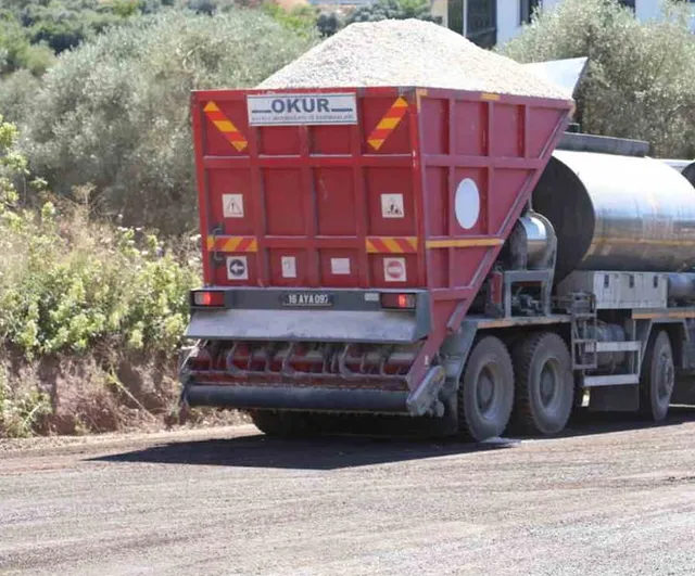 Kurşunlu’da yol konforu yükseldi: Kaldırım Caddesi 15 metreye çıkarıldı