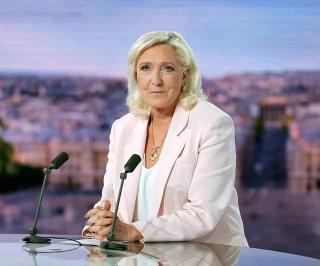 Le Pen, yolsuzluk hükmüne rağmen 2027 cumhurbaşkanlığına aday olduğunu açıkladı