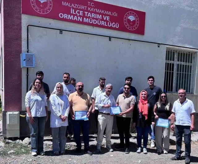 Malazgirt’te SAHA ile tarım personeline saha odaklı sağlık eğitimi
