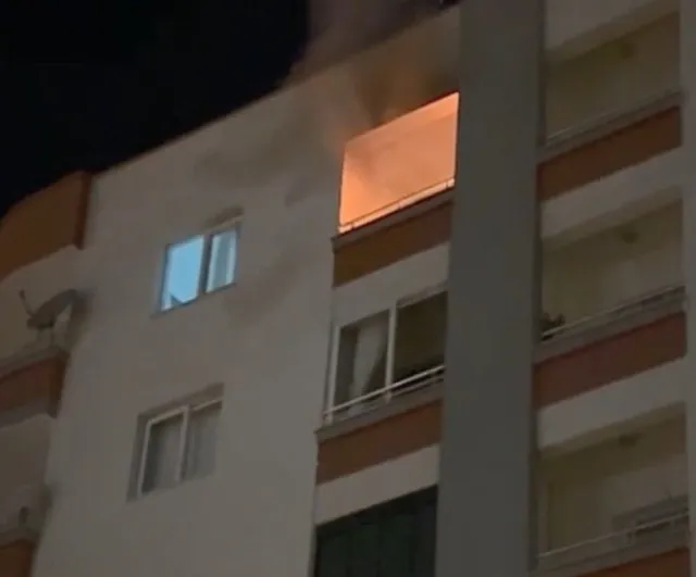 Mersin'de 7. katta tüp patlaması: balkon yangını büyümeden söndürüldü