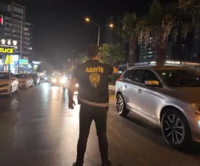 Mersin'de eş zamanlı narko alan uygulaması
