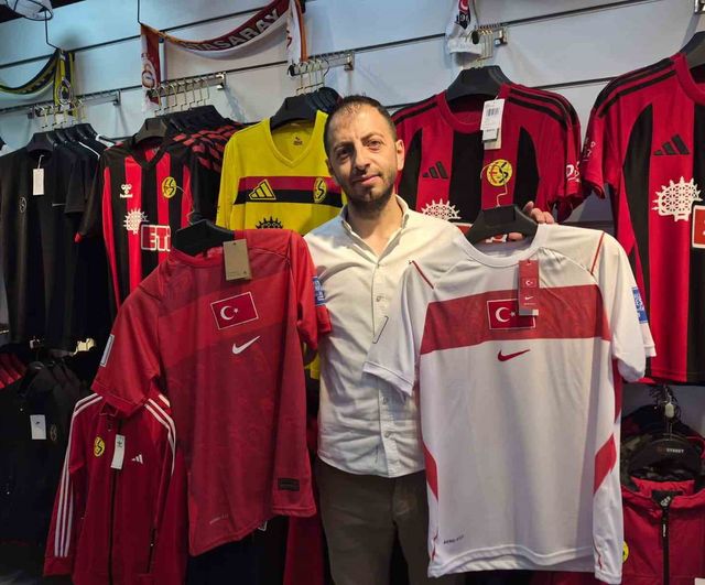 Milli maçların ardından forma satışlarında Messi hareketliliği
