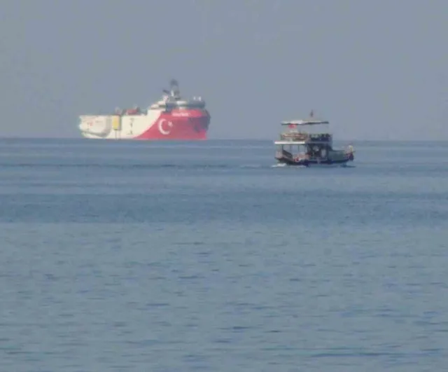 Oruç Reis Mersin Taşucu açıklarına demirledi