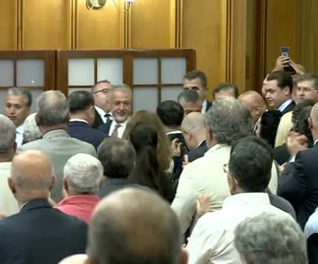 Özgür Özel'den Kılıçdaroğlu'na çağrı: yüzde 90'ın altında oy alırsam siyaseti bırakıyorum