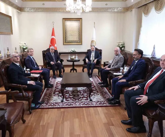 Rusya büyükelçisi Vershinin, Diyanet İşleri Başkanı Arpaguş ile görüştü
