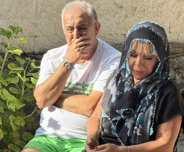 Safiye Soyman Bodrum'da oğlunun mezarı başında duygusal anlar yaşadı
