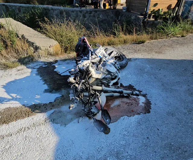 Sapanca'da çarpışma: motosiklet sürücüsü hastanede yaşamını yitirdi
