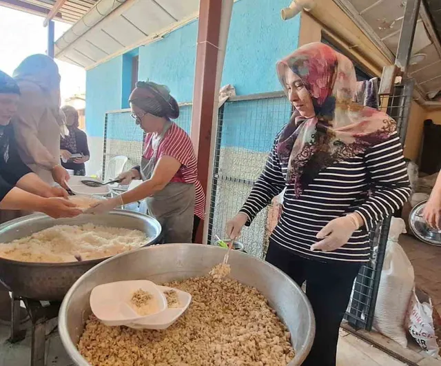 Sarıgöl'de iki asırlık aşure geleneği sürüyor