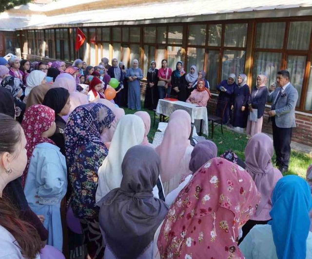 Şehzadeler’de yaz Kur’an kurslarına yoğun ilgi