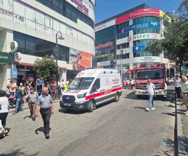 Silivri’de kamyonet durağa daldı: 1 kadın yaralandı