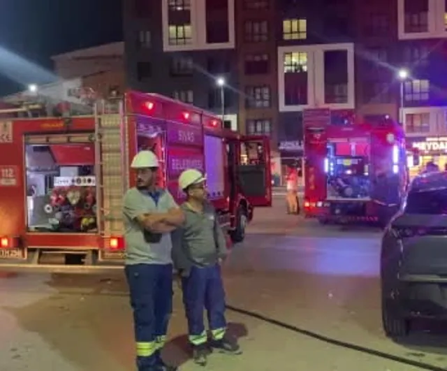 Sivas'ta tekel bayisinde gece patlaması: klimadan gaz sızıntısı ihtimali