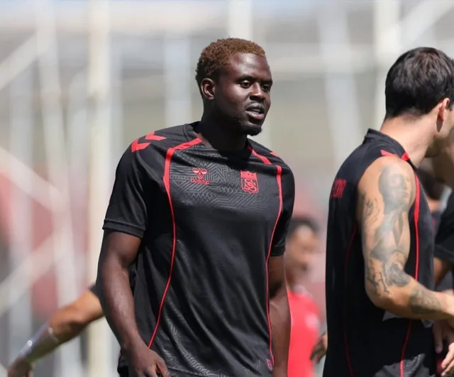 Sivasspor, Kimpioka ile yollarını ayırdı