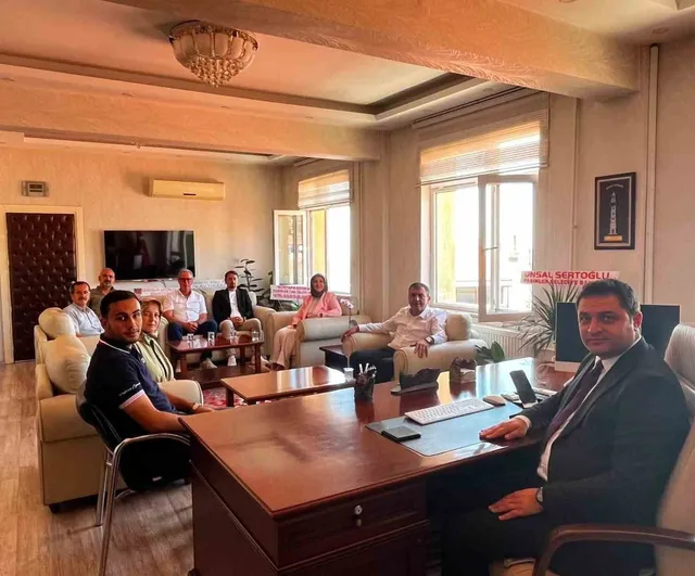 Sivrihisar kaymakamı Yunus Emre Temel’e AK Parti’den ziyaret ve görev dileği