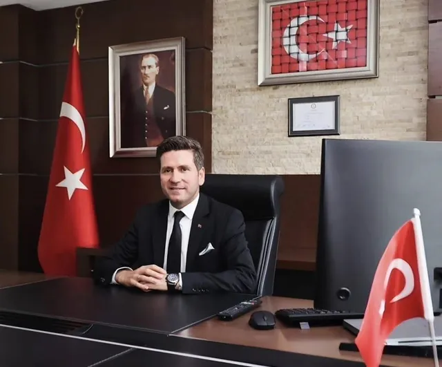 Tavas'a hizmete devam kararı: Kadir Tatık Yeni Parti'yi tercih etti