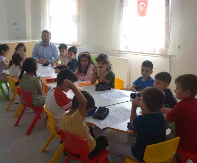 Tavşanlı'da minik sınıflarda büyük görev: 4-6 yaş Kur'an kursları karakteri şekillendiriyor