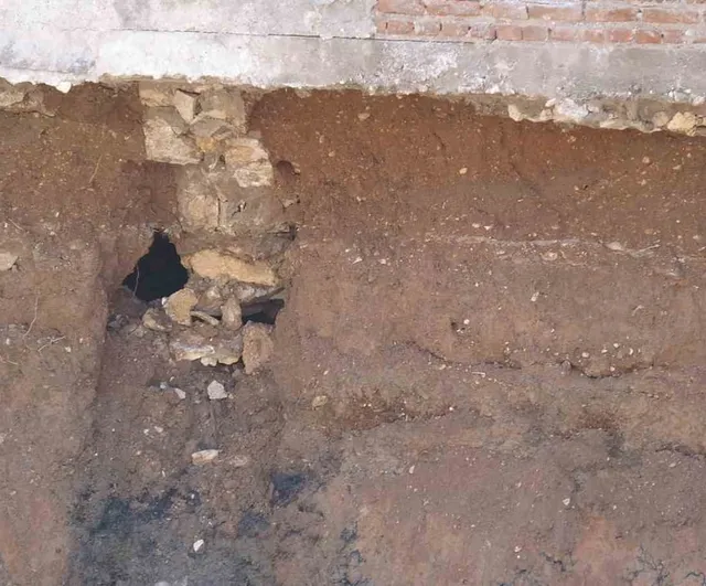 Temel kazısı sırasında meydana gelen göçük sonrası apartman mühürlendi