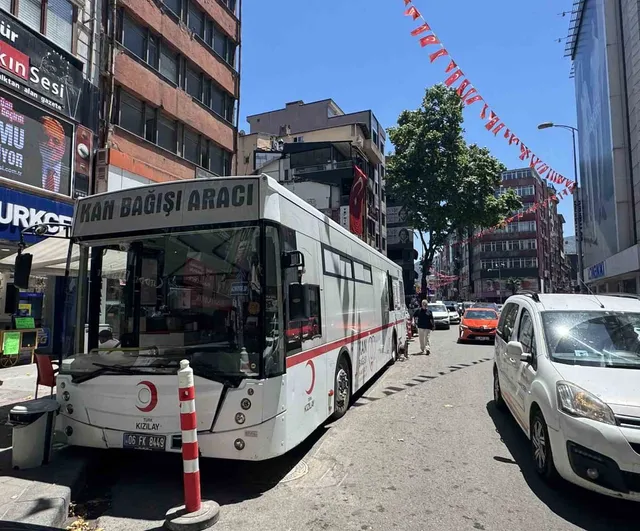 Türk Kızılay Zonguldak Şubesi’nden kan bağışı kampanyası Gazipaşa Caddesi’nde